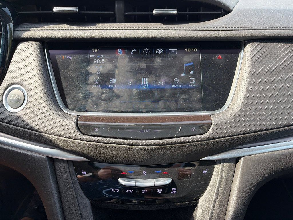 Used 2018 Cadillac XT5 Luxury w/ Driver Awareness Package AWD/4WD image 18