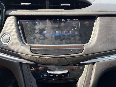 Used 2018 Cadillac XT5 Luxury w/ Driver Awareness Package AWD/4WD image 18