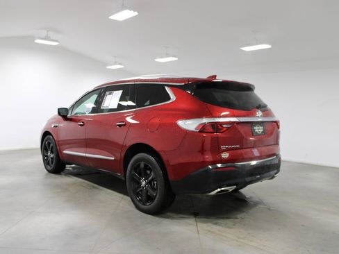 Used 2024 Buick Enclave Essence w/ Experience Buick Package image 7