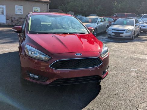 Used 2015 Ford Focus SE w/ Equipment Group 201A FWD image 24