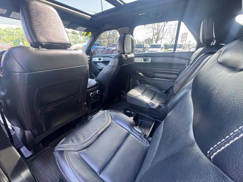 Used 2021 Ford Explorer ST w/ Equipment Group 401A AWD/4WD image 18