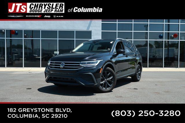 Used 2024 Volkswagen Tiguan SE AWD/4WD image 1