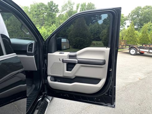 Used 2019 Ford F150 XLT w/ Equipment Group 302A Luxury AWD/4WD image 30