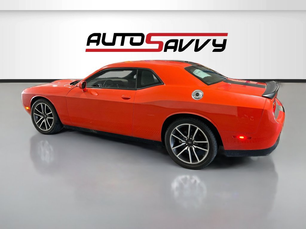 Used 2023 Dodge Challenger R/T RWD image 4
