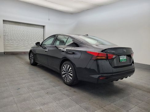 Used 2024 Nissan Altima 2.5 SV image 5