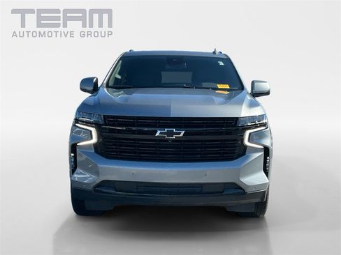 Used 2024 Chevrolet Suburban RST w/ Luxury Package image 2