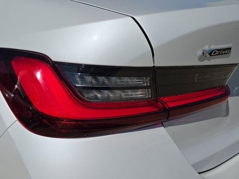 Used 2024 BMW 330i xDrive Sedan w/ Premium Package AWD/4WD image 37