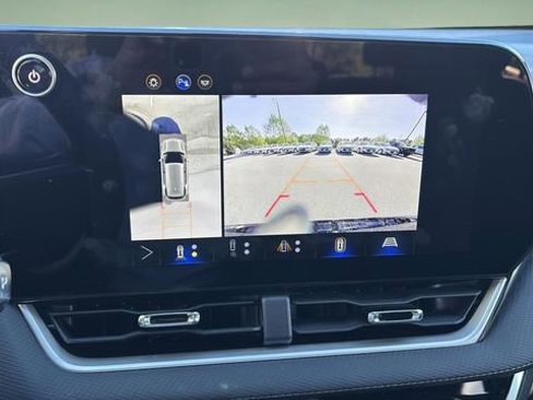 Used 2025 Chevrolet Equinox LT w/ Convenience Package II image 28