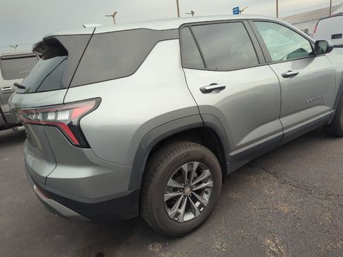 Used 2025 Chevrolet Equinox LT image 11