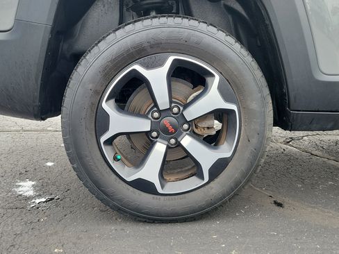 Used 2021 Jeep Renegade Trailhawk w/ Sun & Sound Group image 5