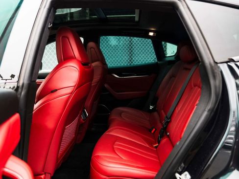 Used 2021 Maserati Levante S GranSport image 23