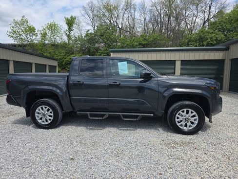 Certified 2024 Toyota Tacoma SR AWD/4WD image 7