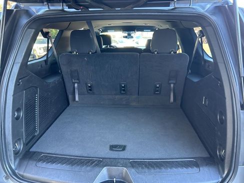 Used 2021 Chevrolet Suburban LS image 20