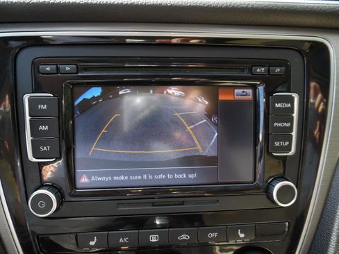 Used 2015 Volkswagen Passat TDI SE FWD image 16