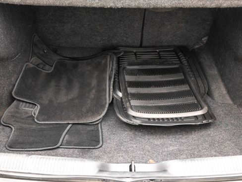 Used 2015 Dodge Charger SXT image 34