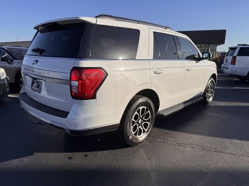 Used 2024 Ford Expedition XLT image 5
