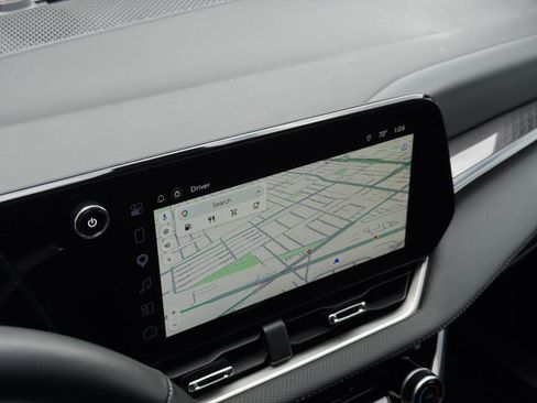 Used 2025 Chevrolet Equinox LT FWD image 20