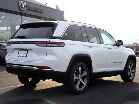 New 2023 Jeep Grand Cherokee 4WD 4xe image 2