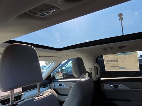 New 2026 Ford Explorer Active image 15