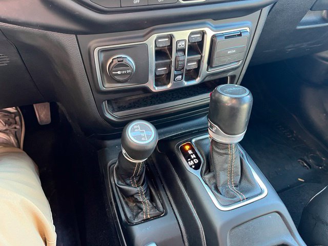 Used 2021 Jeep Gladiator Overland AWD/4WD image 17