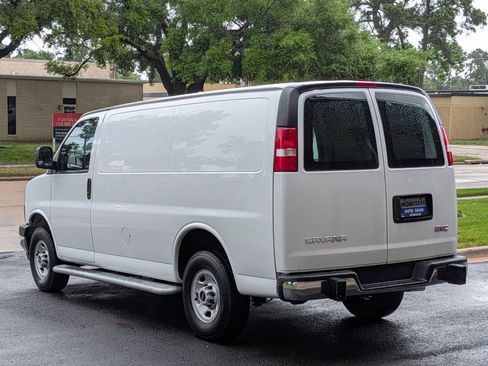 Used 2024 GMC Savana 2500 w/ Driver Convenience Package image 7