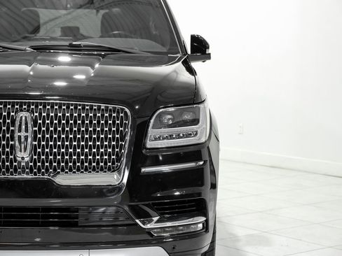 Used 2021 Lincoln Navigator Reserve image 48