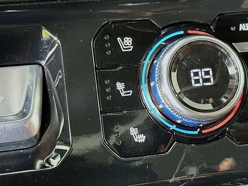 Used 2024 GMC Sierra 3500 Denali Ultimate image 22