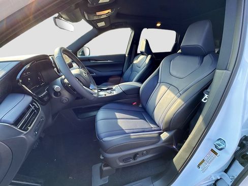 Certified 2026 INFINITI QX60 Sport w/ Dark Cargo Package AWD/4WD image 23