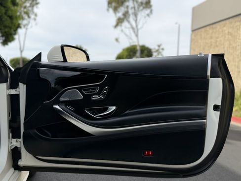 Used 2019 Mercedes-Benz S 560 4MATIC Coupe image 28