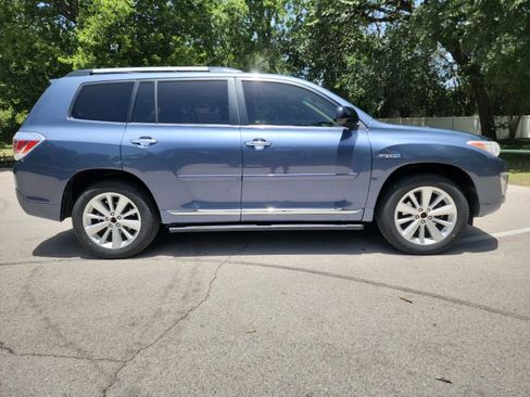 Used 2013 Toyota Highlander Limited AWD/4WD image 11