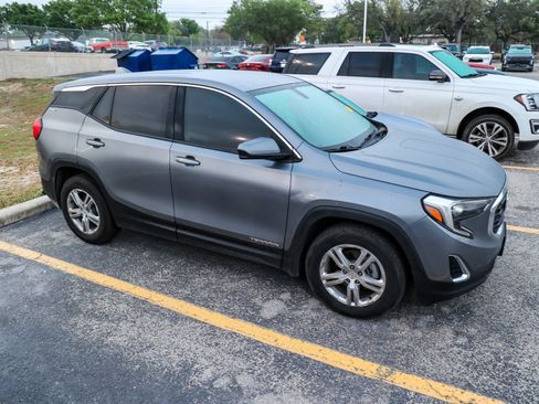 Used 2019 GMC Terrain SLE image 7