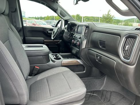 Used 2022 Chevrolet Silverado 1500 RST w/ LPO, Blackout Package AWD/4WD image 14