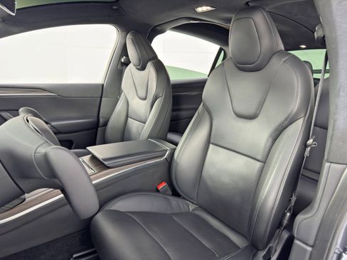 Used 2022 Tesla Model X image 39