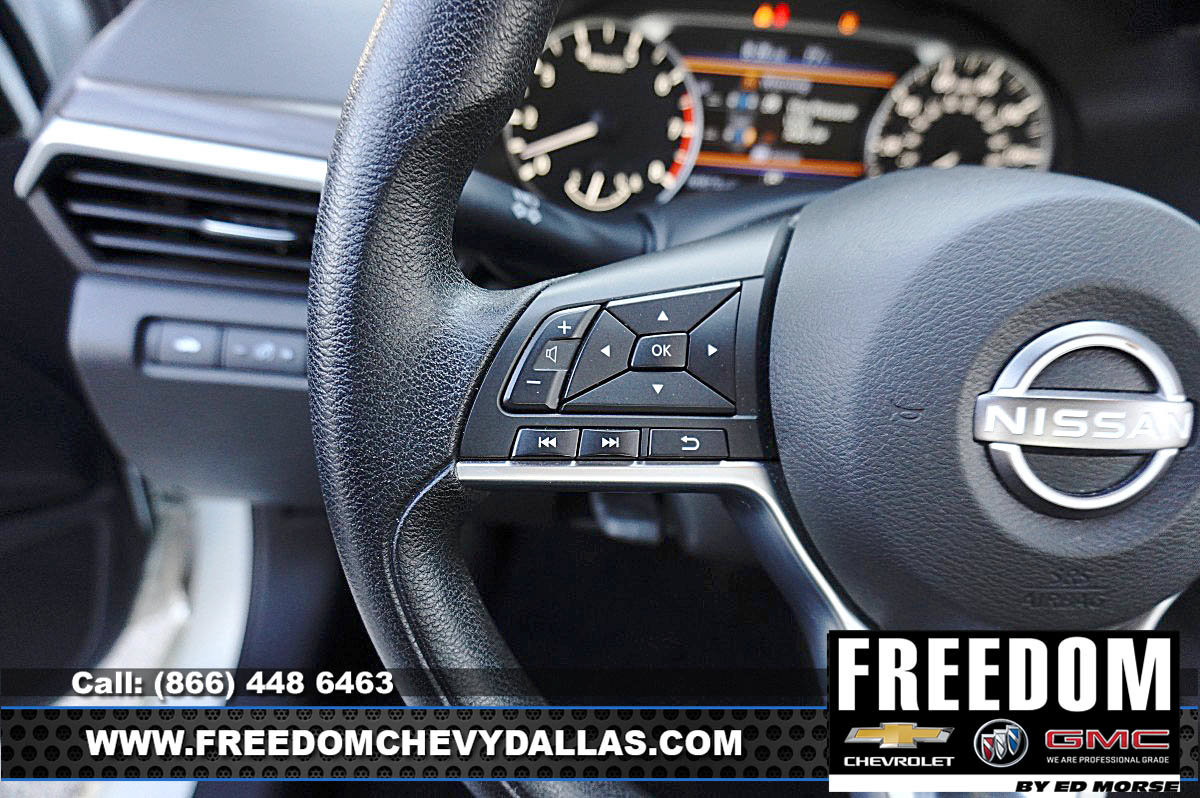 Used 2025 Nissan Altima 2.5 SV FWD image 20