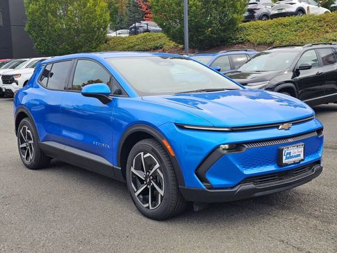 New 2026 Chevrolet Equinox EV LT image 3