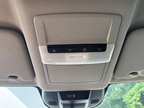 Used 2023 Nissan Rogue S AWD/4WD image 22