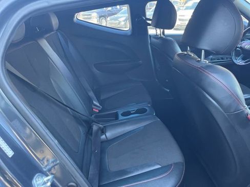 Used 2019 Hyundai Veloster 2.0 Premium image 15