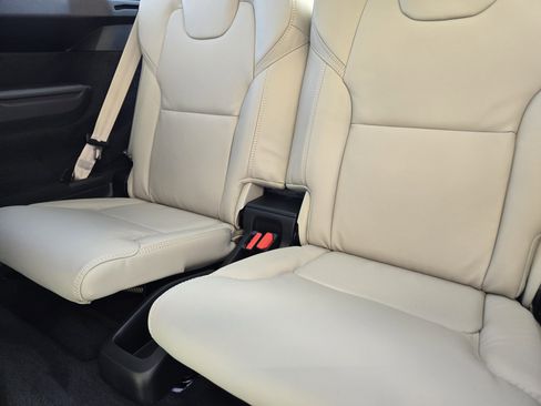 New 2026 Volvo XC90 B6 Ultra image 33