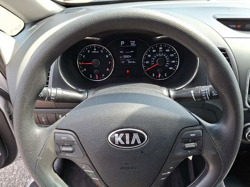 Used 2017 Kia Forte LX image 16