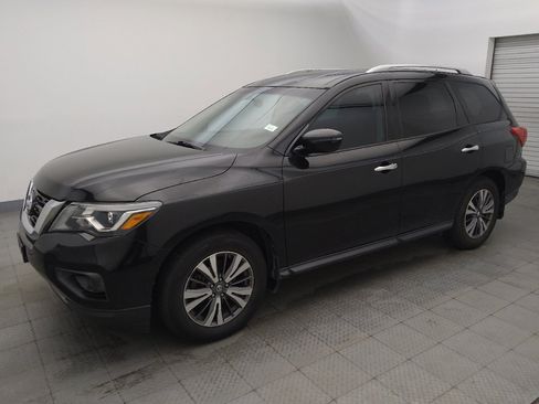 Used 2017 Nissan Pathfinder S FWD image 2