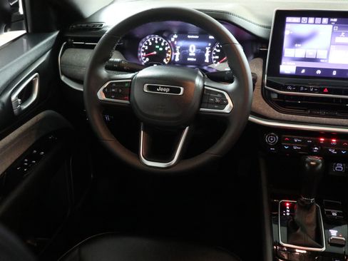 Used 2023 Jeep Compass Latitude w/ Convenience Group image 16