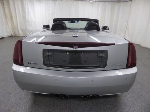 Used 2004 Cadillac XLR RWD image 6