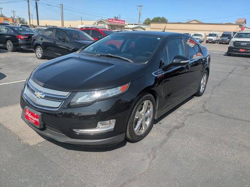 Used 2014 Chevrolet Volt image 2
