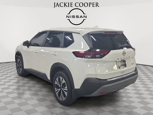 Used 2023 Nissan Rogue SV FWD image 7