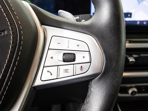 Used 2024 BMW X7 xDrive40i image 23