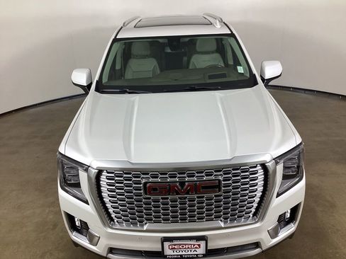 Used 2021 GMC Yukon Denali w/ LPO, Illumination Package AWD/4WD image 4