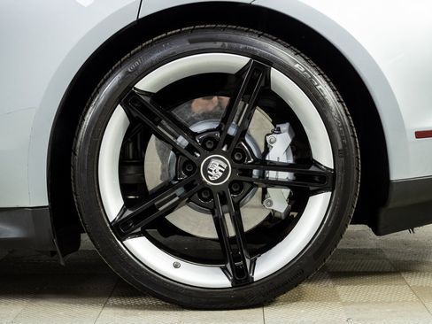 Used 2021 Porsche Taycan 4S w/ Premium Package image 39