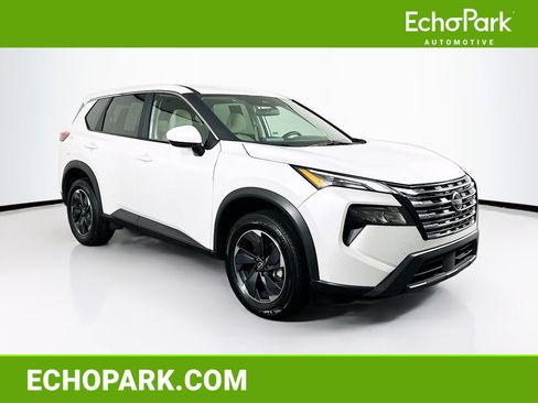 Used 2025 Nissan Rogue SV AWD/4WD image 1