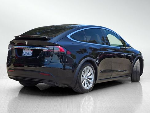 Used 2018 Tesla Model X 75D AWD/4WD image 6