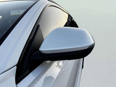 Used 2019 Audi Q8 Premium Plus w/ Premium Plus image 16